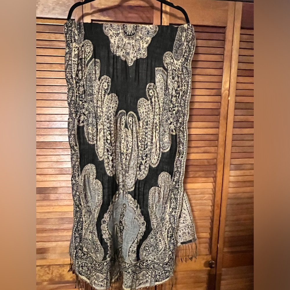 Chico’s Pashmina/Shawl